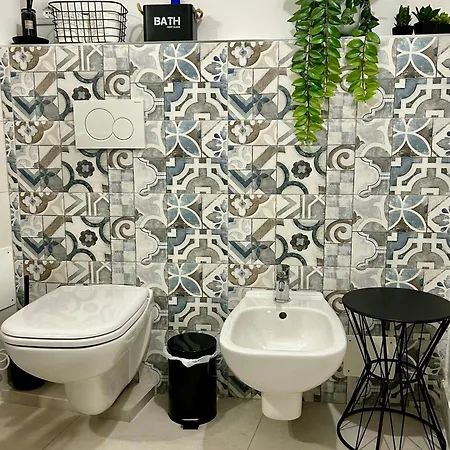 Rosso Suite-free Parking Verona